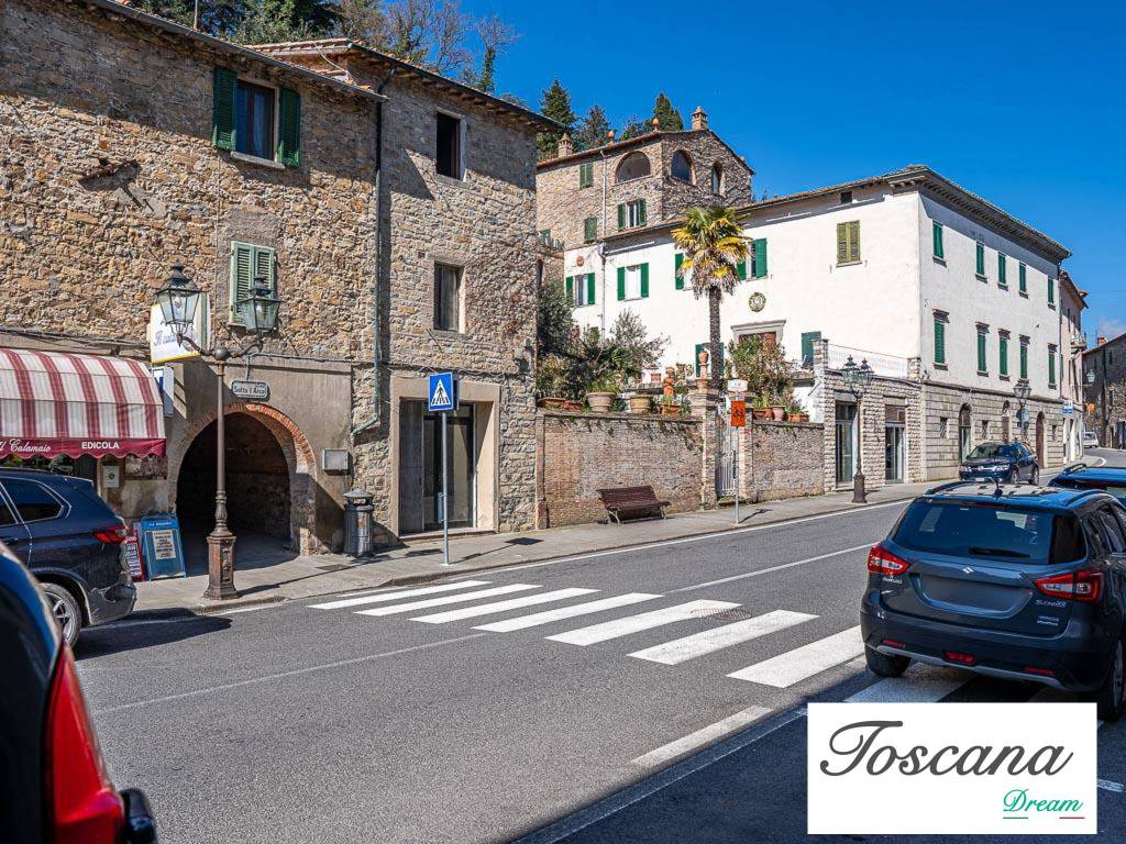 Attico / mansarda a Castelnuovo di val di cecina in Vicolo Sotto l'Arco - Foto 2