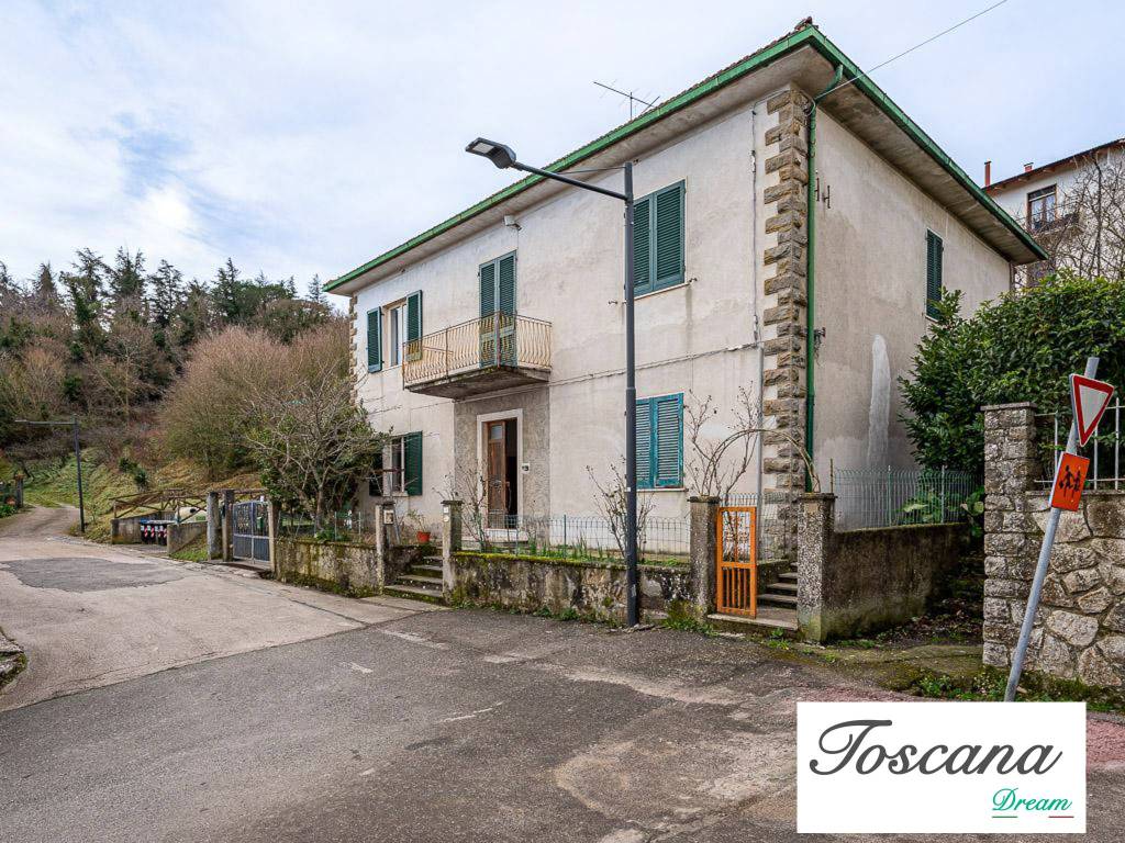 Appartamento a Castelnuovo di val di cecina in Via Renato Fucini, 1 - Foto 3