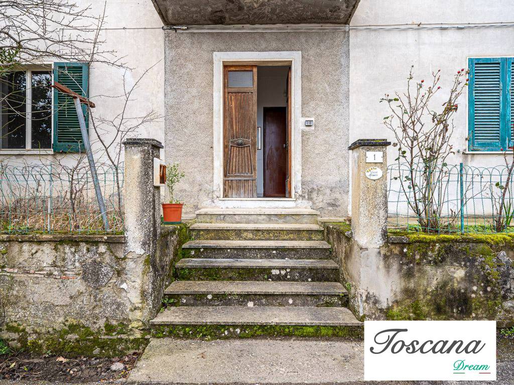 Appartamento a Castelnuovo di val di cecina in Via Renato Fucini, 1 - Foto 4