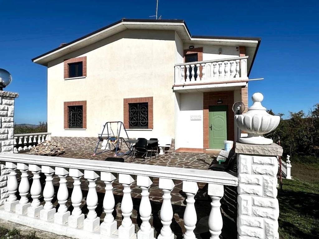 Villa a Montagano in contrada Coste Giardino - Foto 2