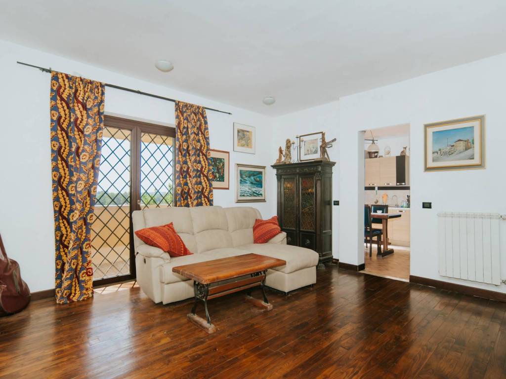 Villa a Campagnano di roma in Strada di Macchiano - Foto 5