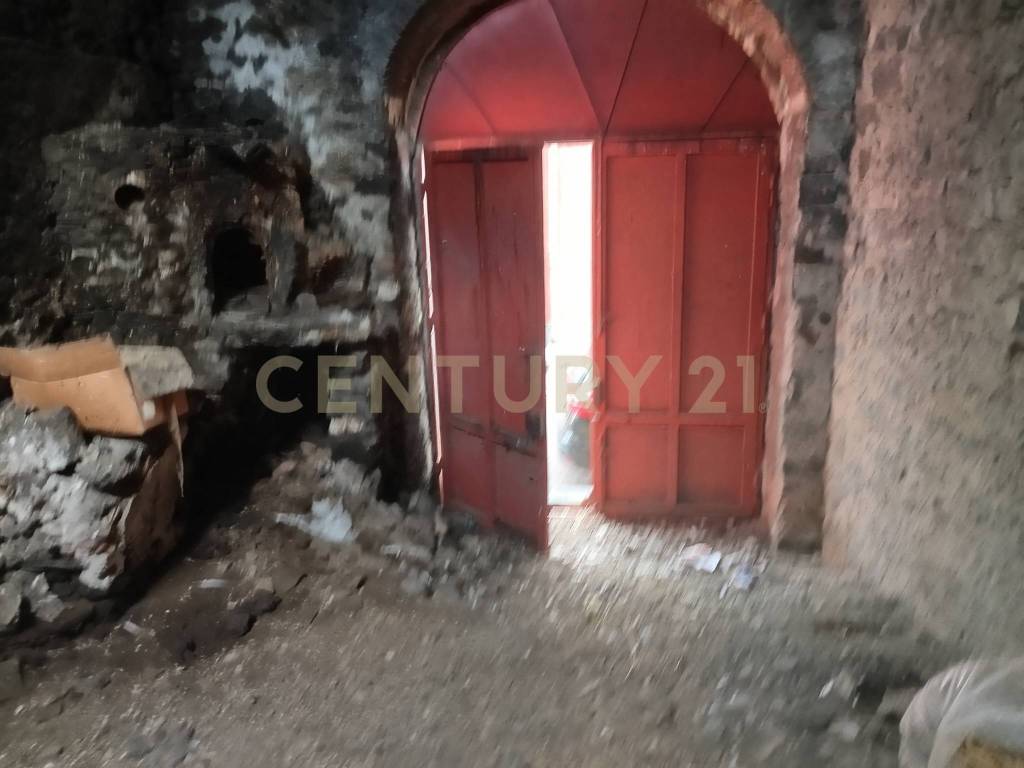 Terreno a Belpasso in Via II Traversa, 71 - Foto 2