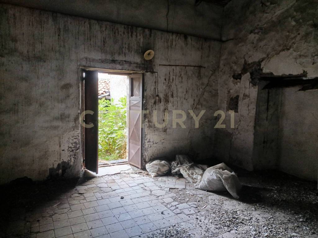 Terreno a Belpasso in Via II Traversa, 71 - Foto 3