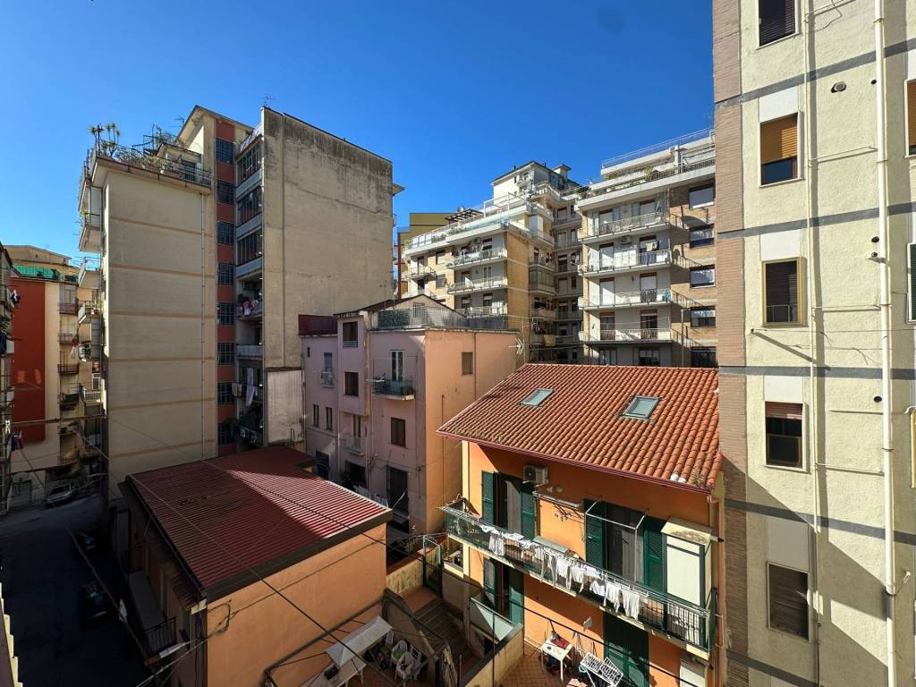 Appartamento a Salerno in Via Gennaro Trincone, 2 - Foto 2