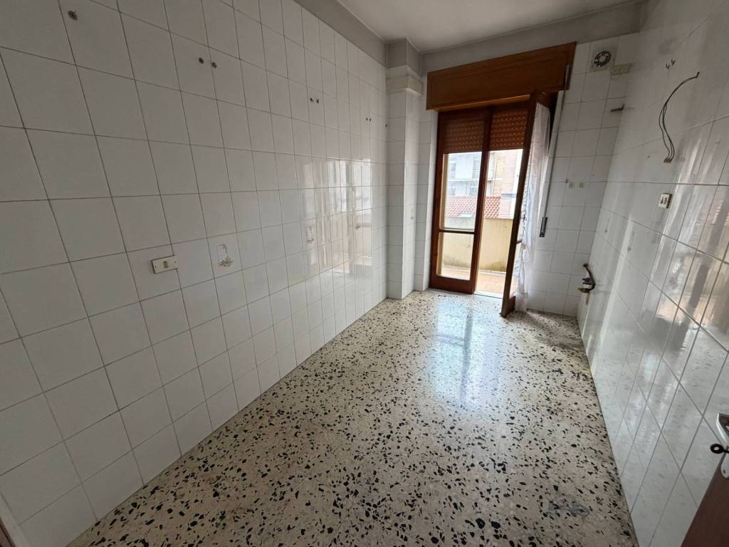 Appartamento a Salerno in Via Gennaro Trincone, 2 - Foto 4