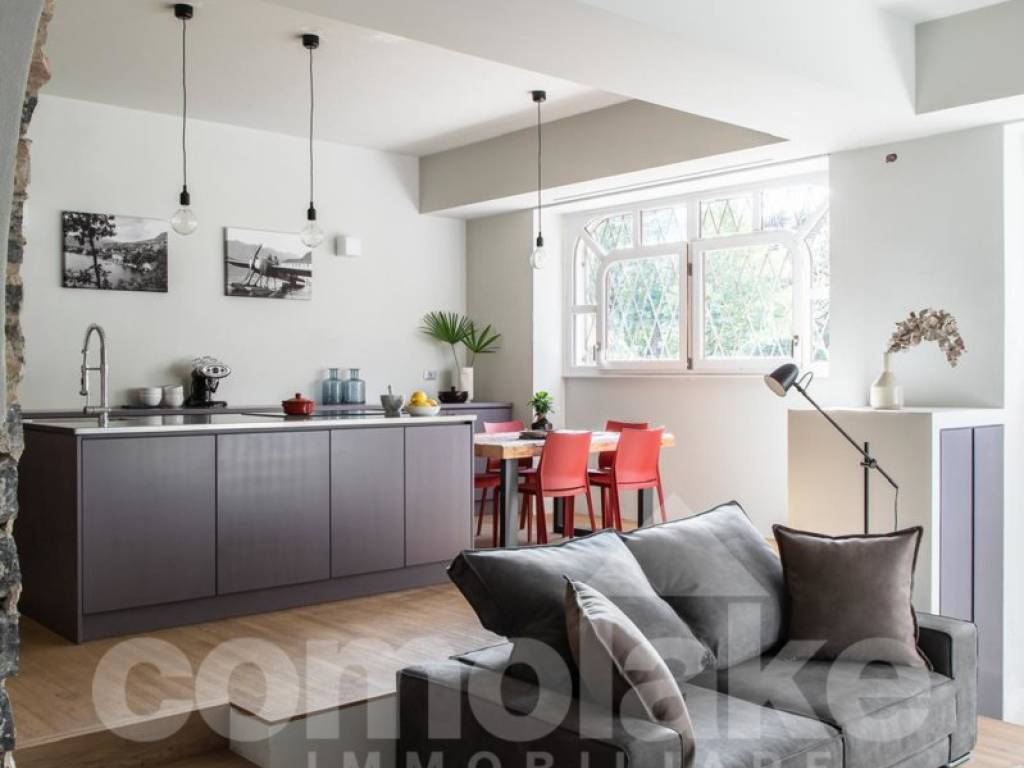 Appartamento a Cernobbio in Via Regina, 41 - Foto 2