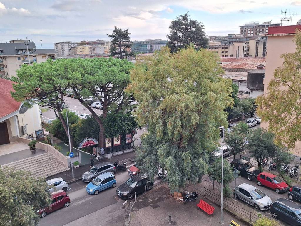 Appartamento a Salerno in Via Matteo Mazziotti, 1 - Foto 2