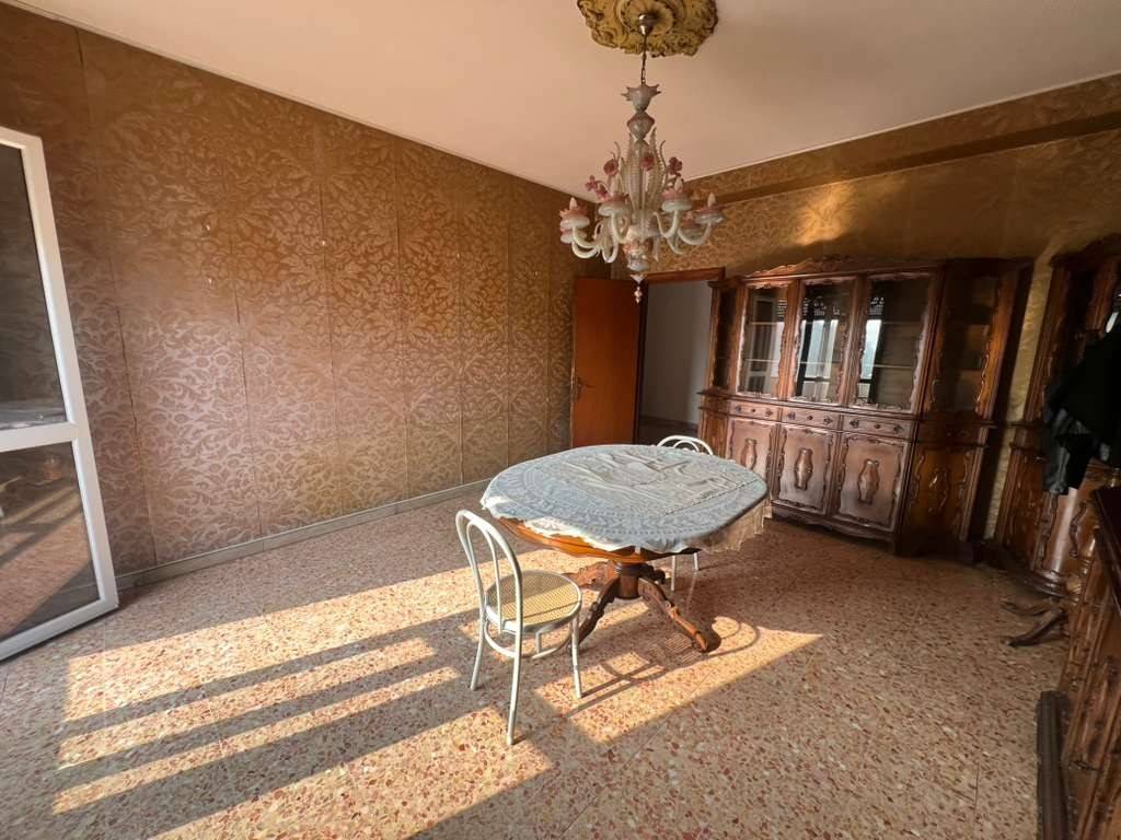Appartamento a Gallarate in Via Michelangelo Buonarroti, 18 - Foto 2