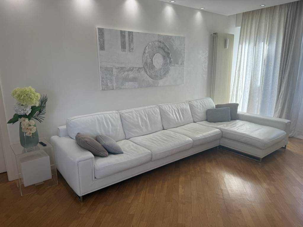 Appartamento a Riccione in Viale Ventimiglia - Foto 2