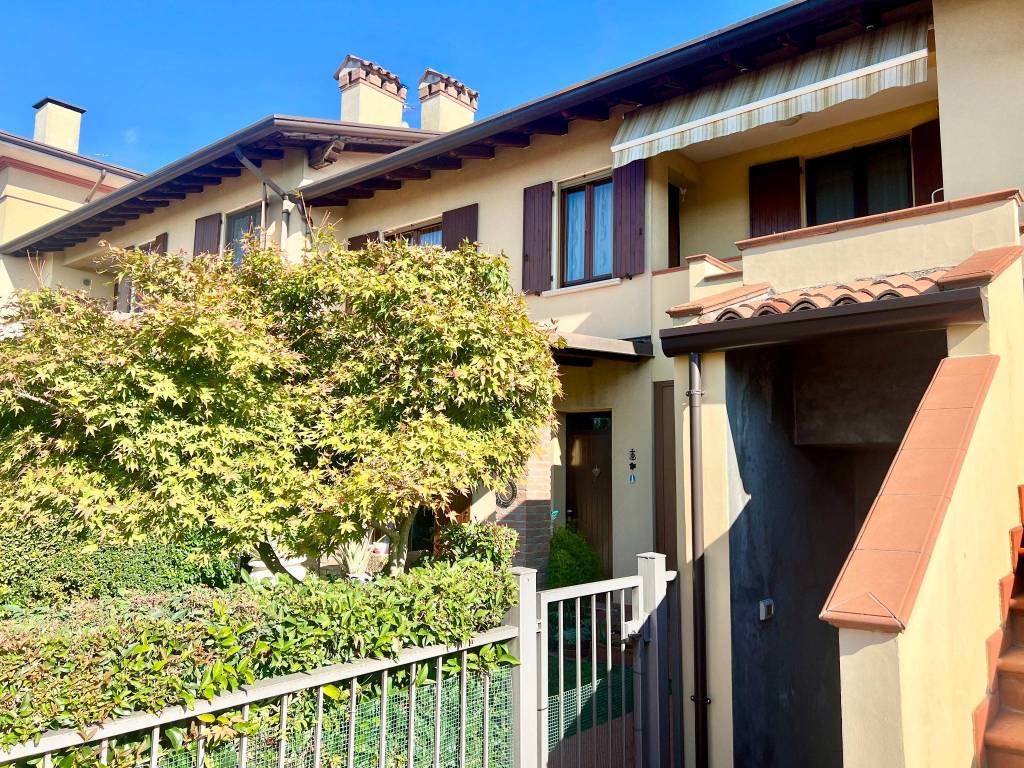 Appartamento a Castiglione delle stiviere in Via Giuseppe Verdi - Foto 3