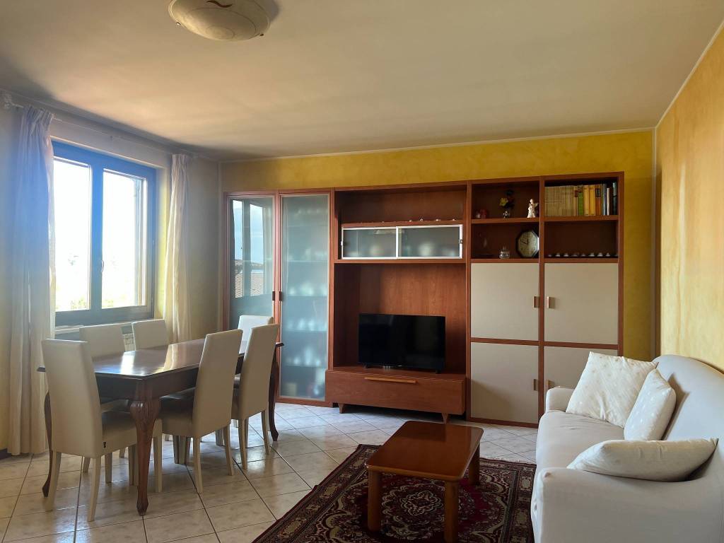 Appartamento a Castiglione delle stiviere in Via Giuseppe Verdi - Foto 4
