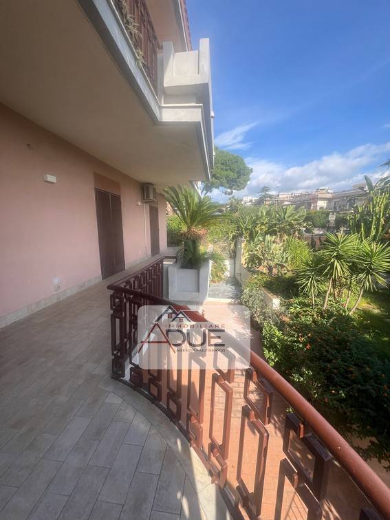 Appartamento a Aci castello in Via Angelo Musco, 10 - Foto 5