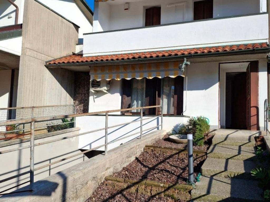 Villetta a schiera a Romano di lombardia in Via Cristoforo da Romano - Foto 2