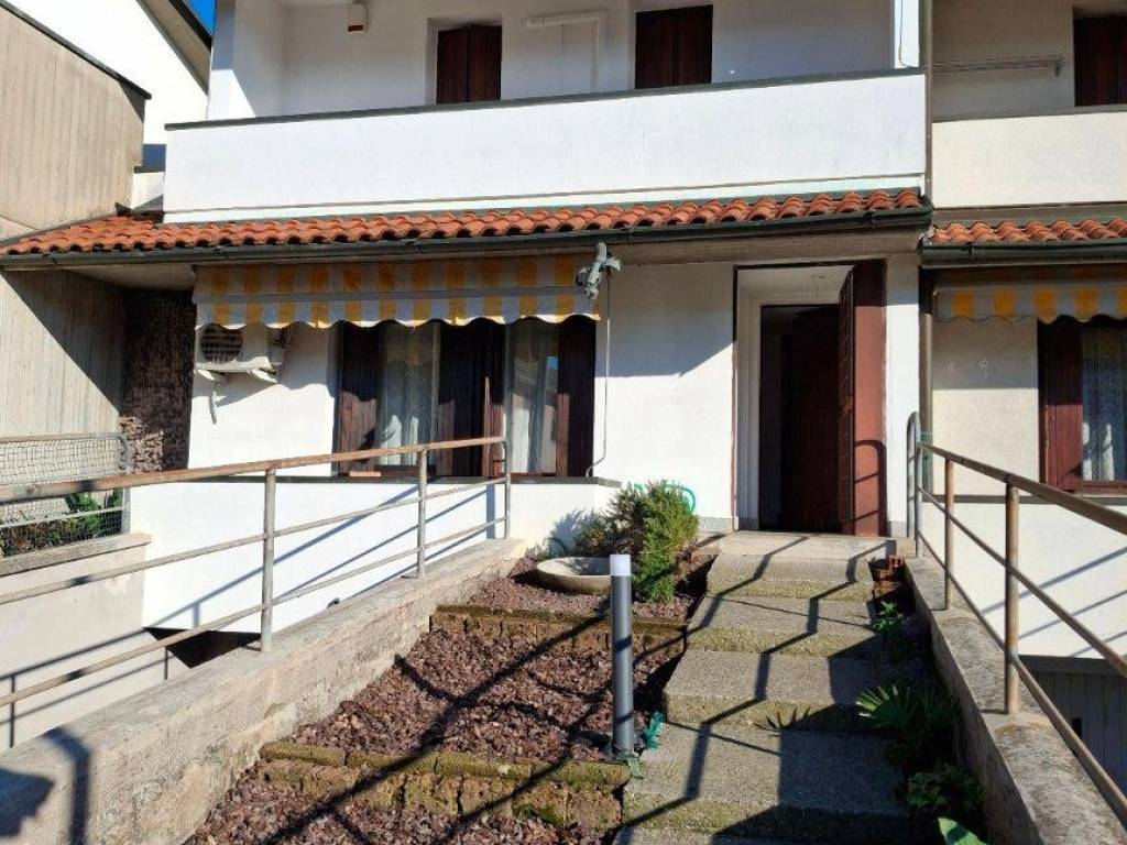 Villetta a schiera a Romano di lombardia in Via Cristoforo da Romano - Foto 3