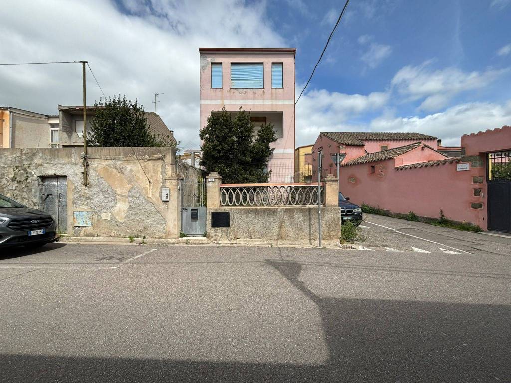 Casa indipendente a Sanluri in Via Cesare Battisti - Foto 2