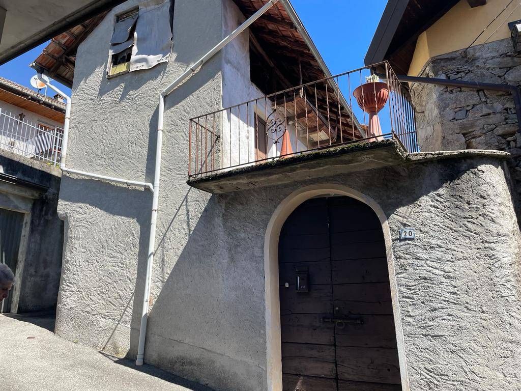 Casa indipendente a Cesara in Via Pracastello, 20 - Foto 2