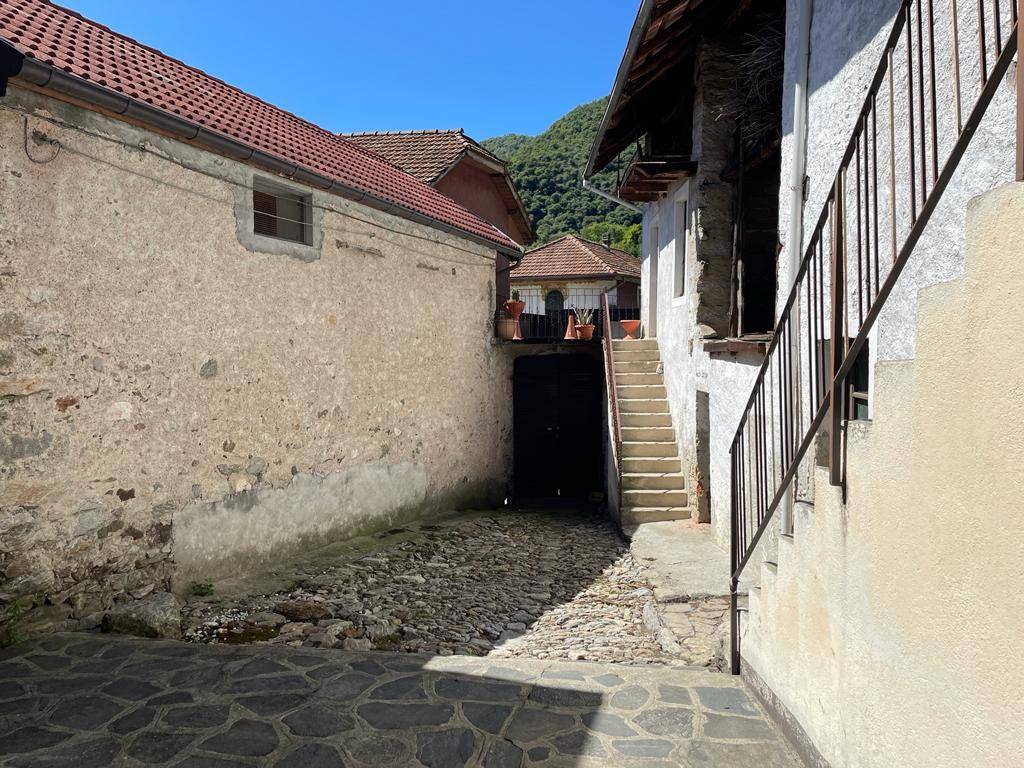 Casa indipendente a Cesara in Via Pracastello, 20 - Foto 4