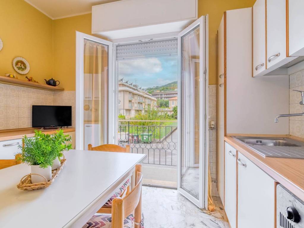 Appartamento a Pietra ligure in Via Milano - Foto 3