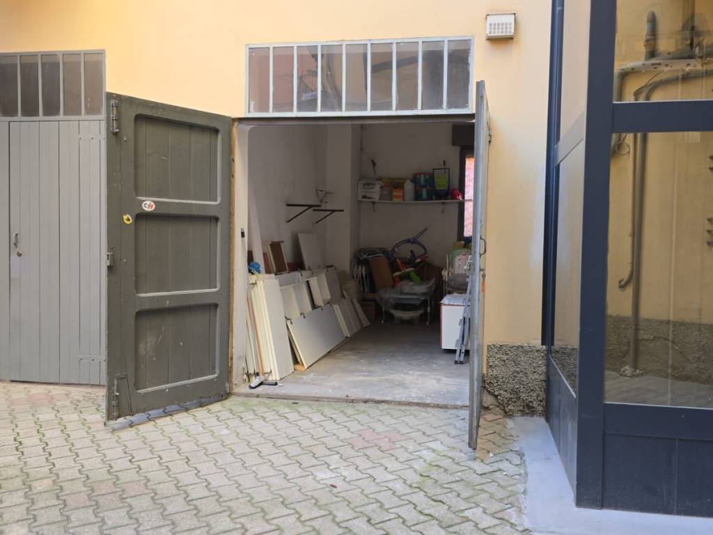 Box / garage a Bologna in Via Giuseppe Massarenti, 75 - Foto 4