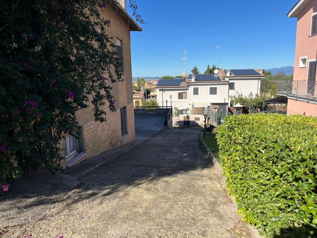 Villa a Mentana in Via Volturno - Foto 2