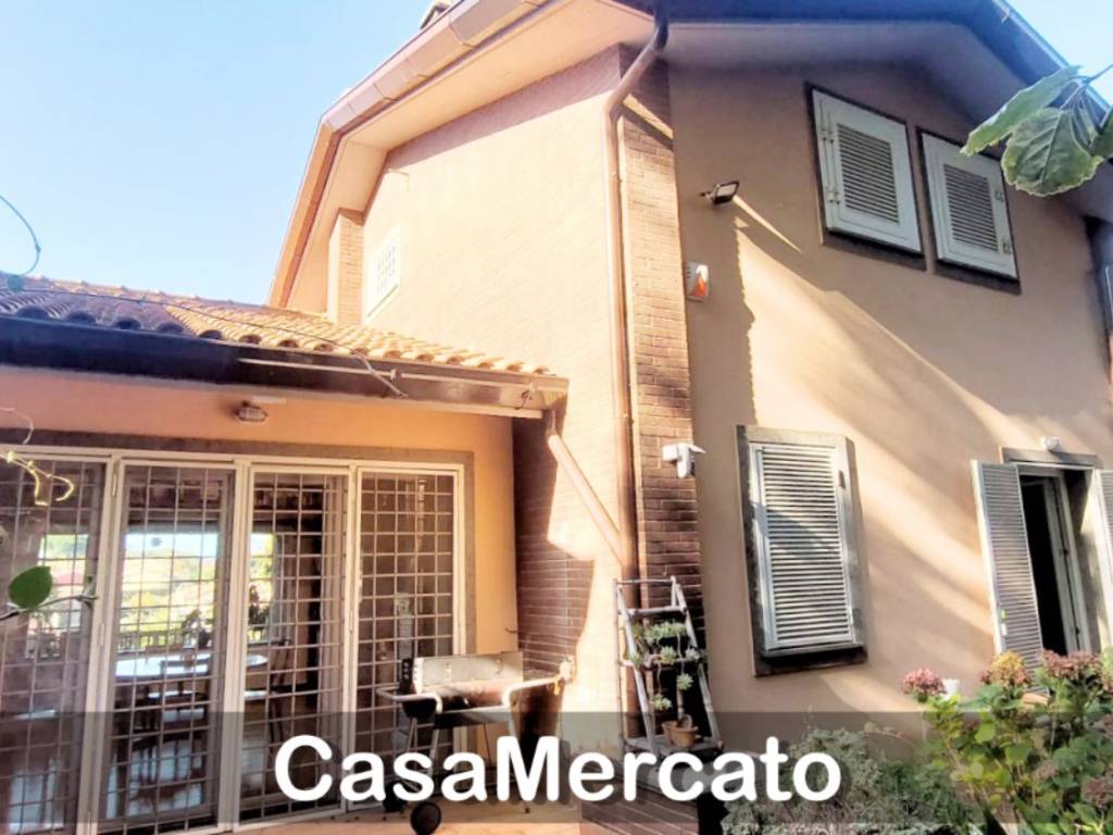 Villa a Rocca di papa in Via delle Rose - Foto 3