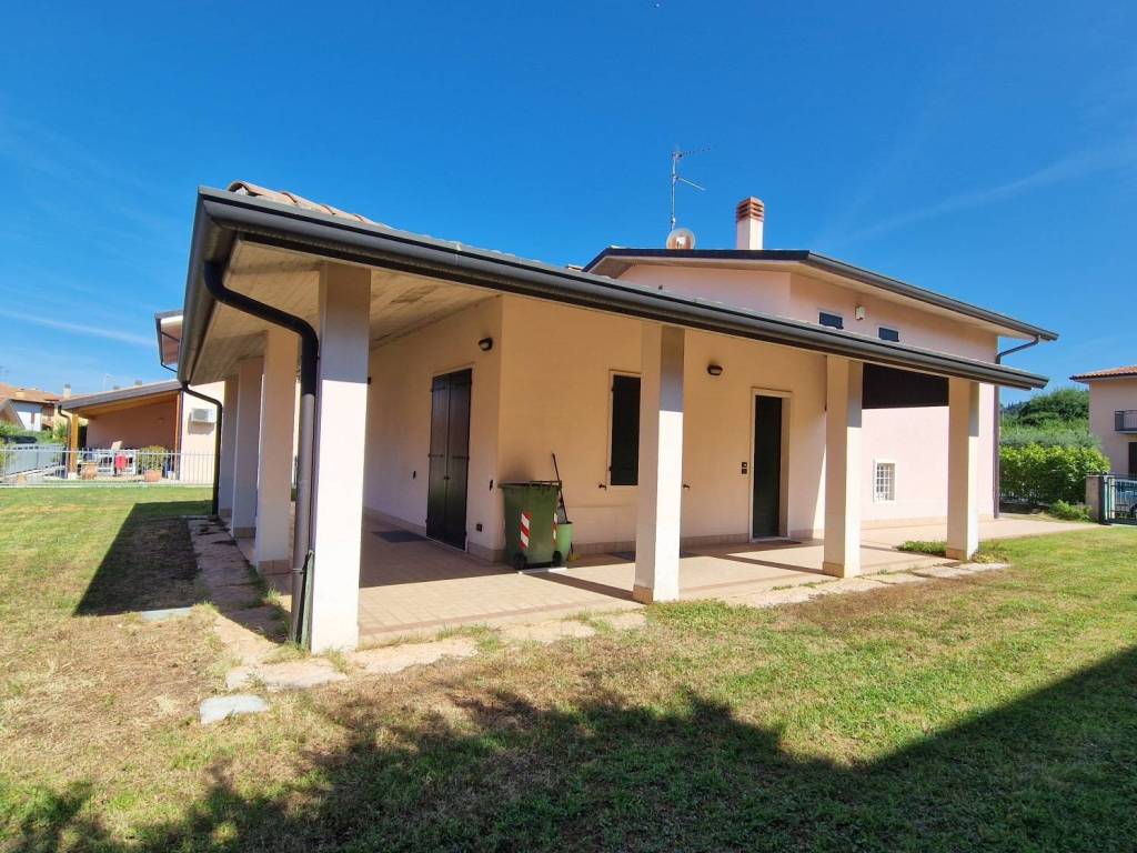 Villa a Affi in Via Don Giovanni Bosco, 14 - Foto 2