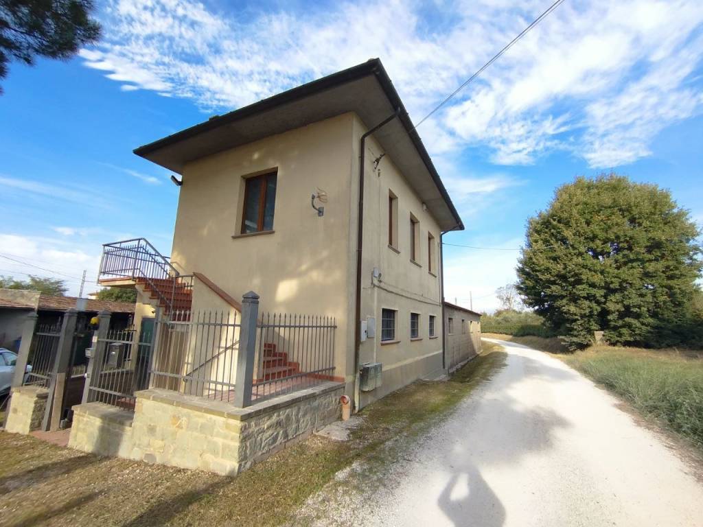 Casa indipendente a Tuoro sul trasimeno in Via Pontile - Foto 2