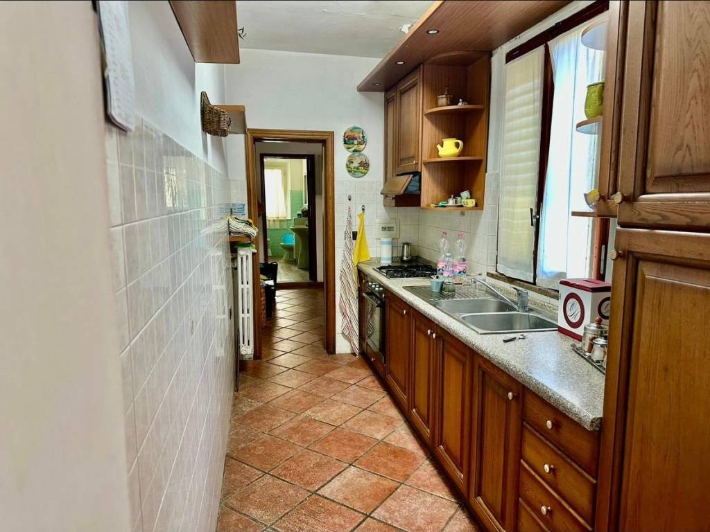 Casa indipendente a Prato in Via per Iolo - Foto 3