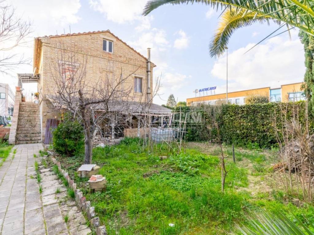 Casa indipendente a Montecosaro in Via della Maggiola 31/A - Foto 4