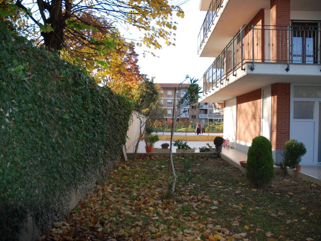 Appartamento a Rivoli in Via Pasubio, 45 - Foto 2