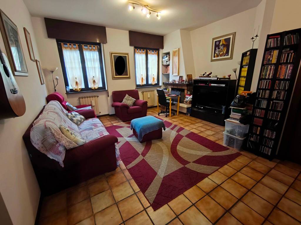 Appartamento a Cislago in Via Palestro, 213 - Foto 2