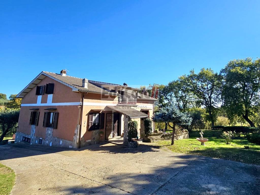 Villa a Bassano in teverina in Via Ortana - Foto 2