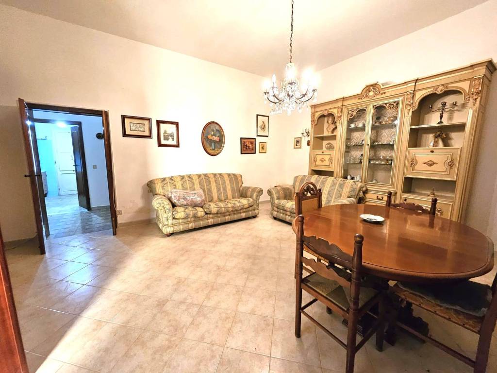 Appartamento a Lequile in Via Firenze - Foto 2