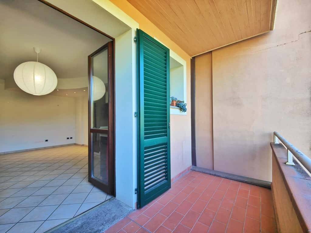 Appartamento a Calenzano in Via Mia Martini - Foto 2