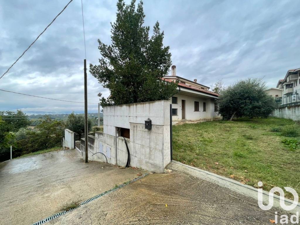 Villa a Pianella in LocalitÃ QUERCIA DELL'OMPISO - Foto 4