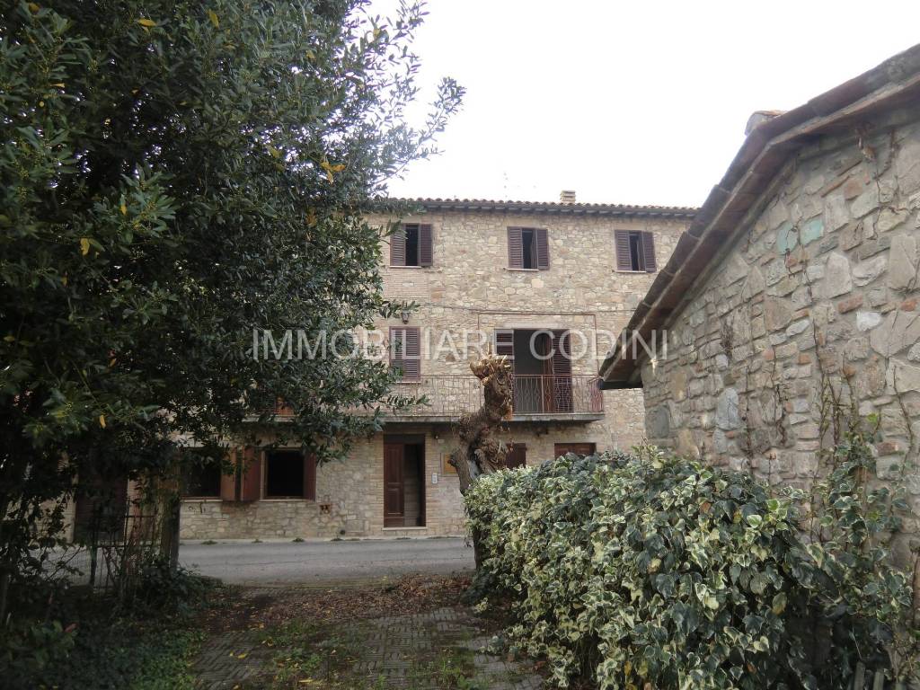 Appartamento a Todi in Vocabolo Castello - Foto 3
