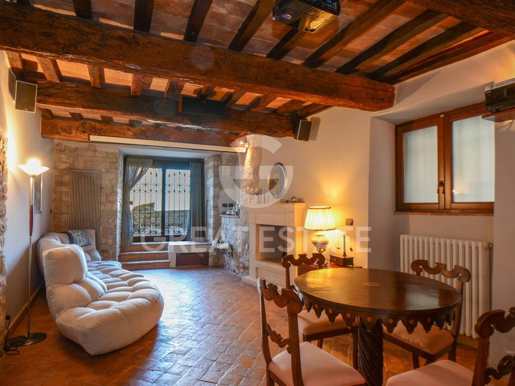 Appartamento a Todi in Via Augusto Ciuffelli - Foto 2