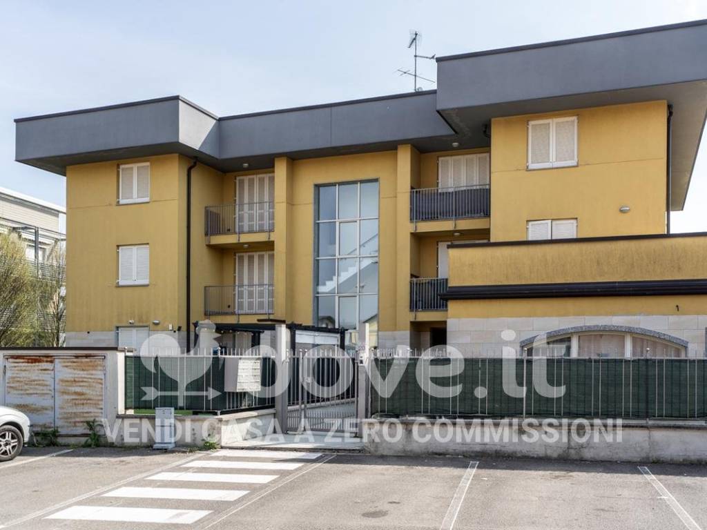 Appartamento a Mozzate in Via Don Osvaldo Bellomi, 20 - Foto 2