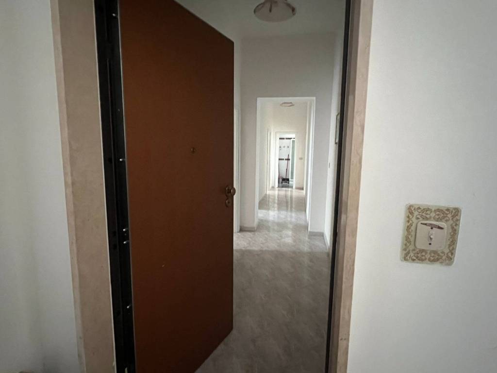 Appartamento a Alessandria in Via Vincenzo Bellini - Foto 2
