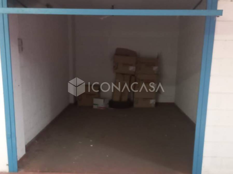 Box / garage a Bologna in Via Massenzio Masia, 3 - Foto 2
