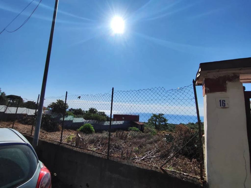 Terreno a Aci castello in Via G. Clementi - Foto 4