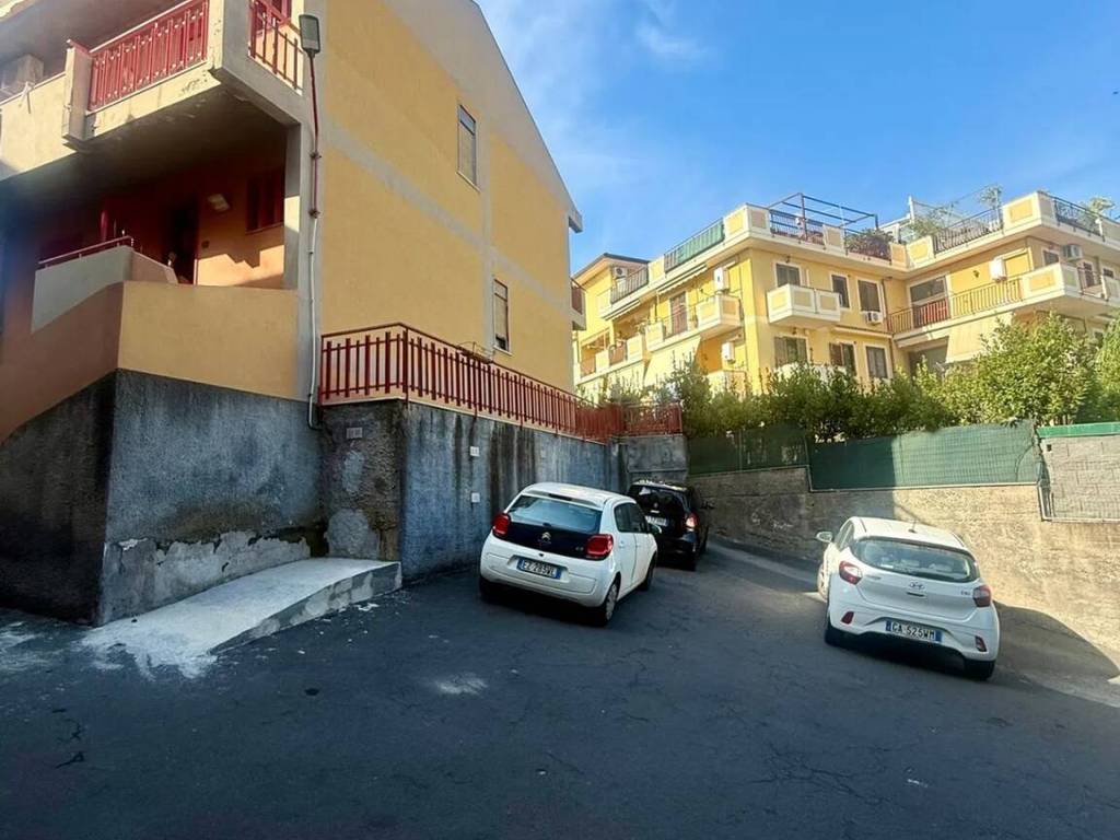 Villa a Aci castello in Via G. Grasso, 5 - Foto 2