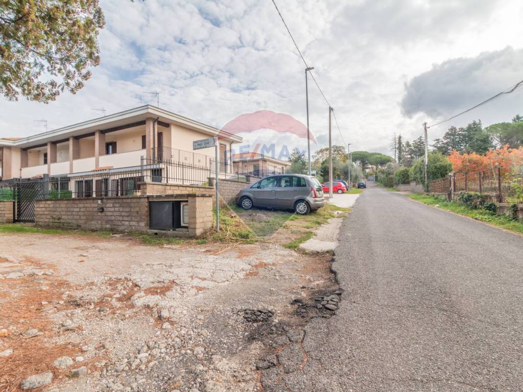 Villetta a schiera a Vetralla in Via Degli Ulivi - Foto 2