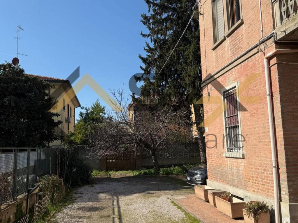 Appartamento a Ferrara in Via Luigi Parmeggiani, 18 - Foto 5