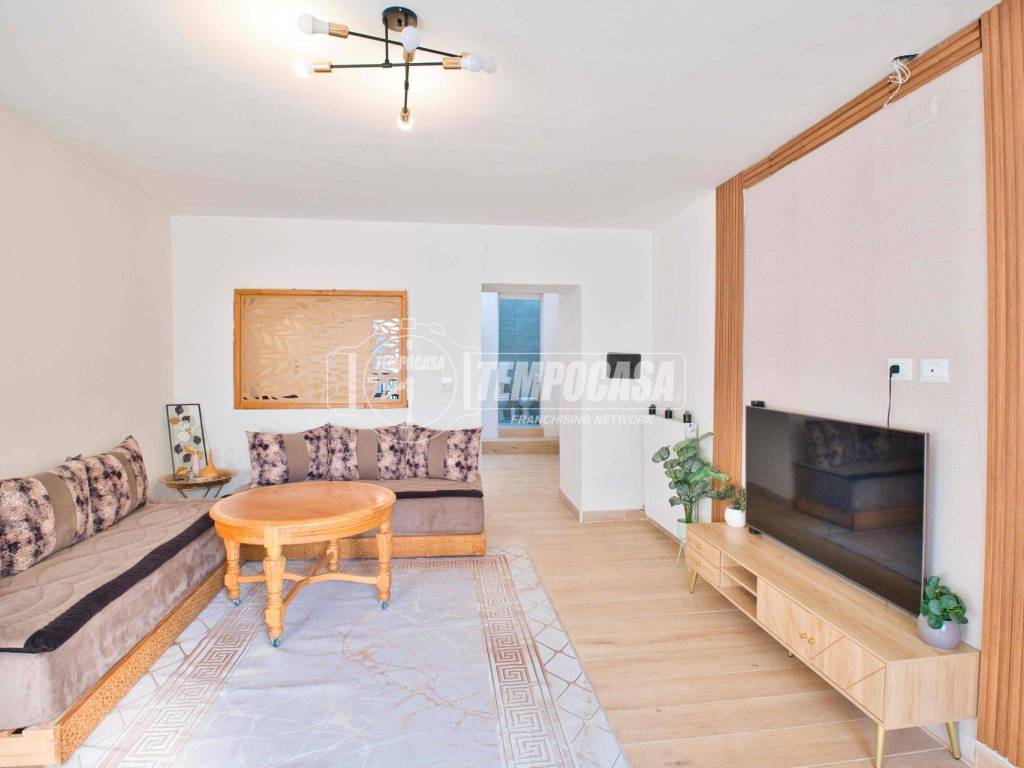 Casa indipendente a Galliate in Viale Leonardo Da Vinci - Foto 4
