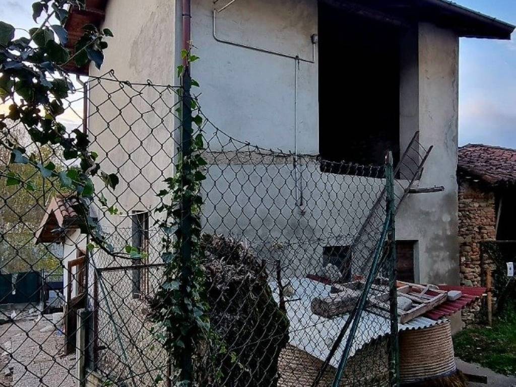 Rustico / casale a Alzate brianza in Via Alessandro Manzoni - Foto 2