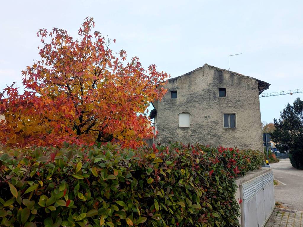 Villa a Pordenone in Via Generale Antonio Cantore, 26 - Foto 2
