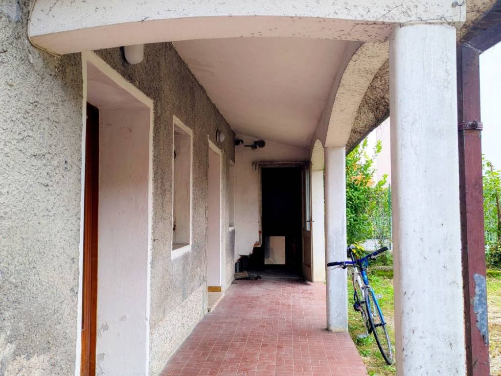 Villa a Pordenone in Via Generale Antonio Cantore, 26 - Foto 4
