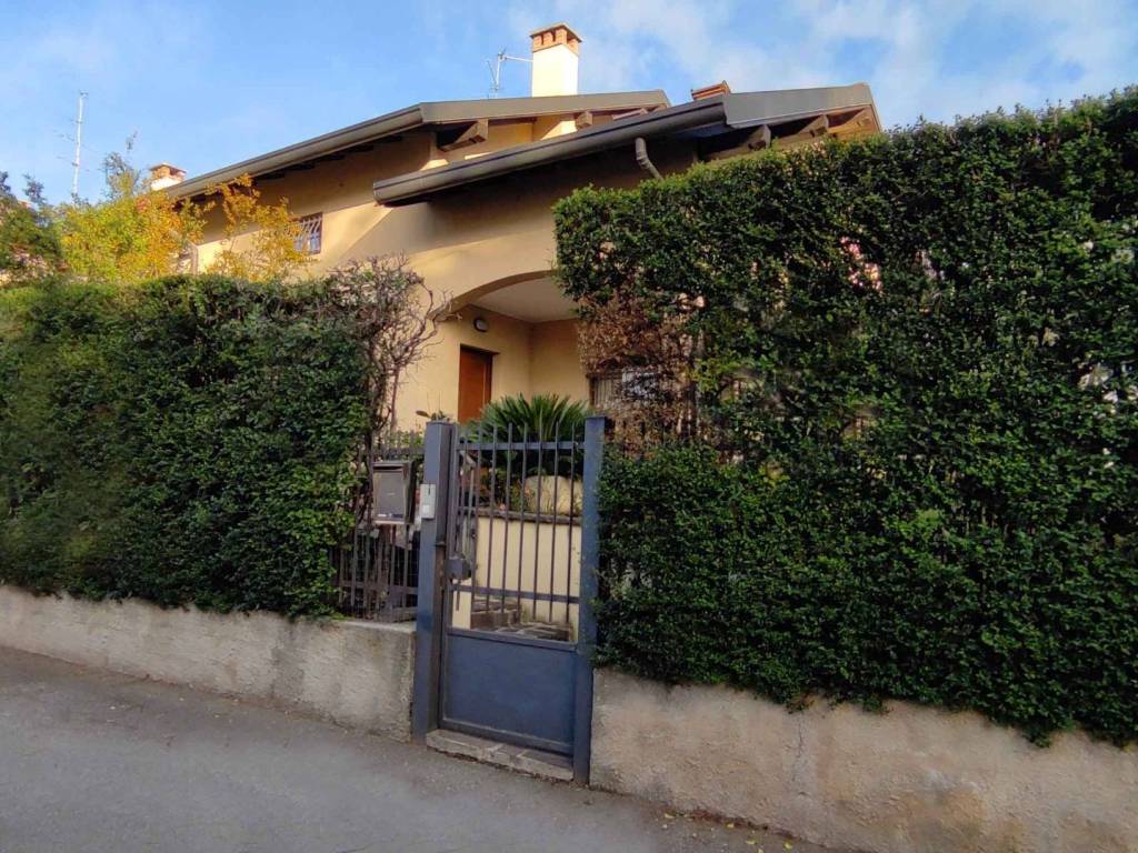 Villetta a schiera a Saronno in Via Monte Grappa - Foto 2