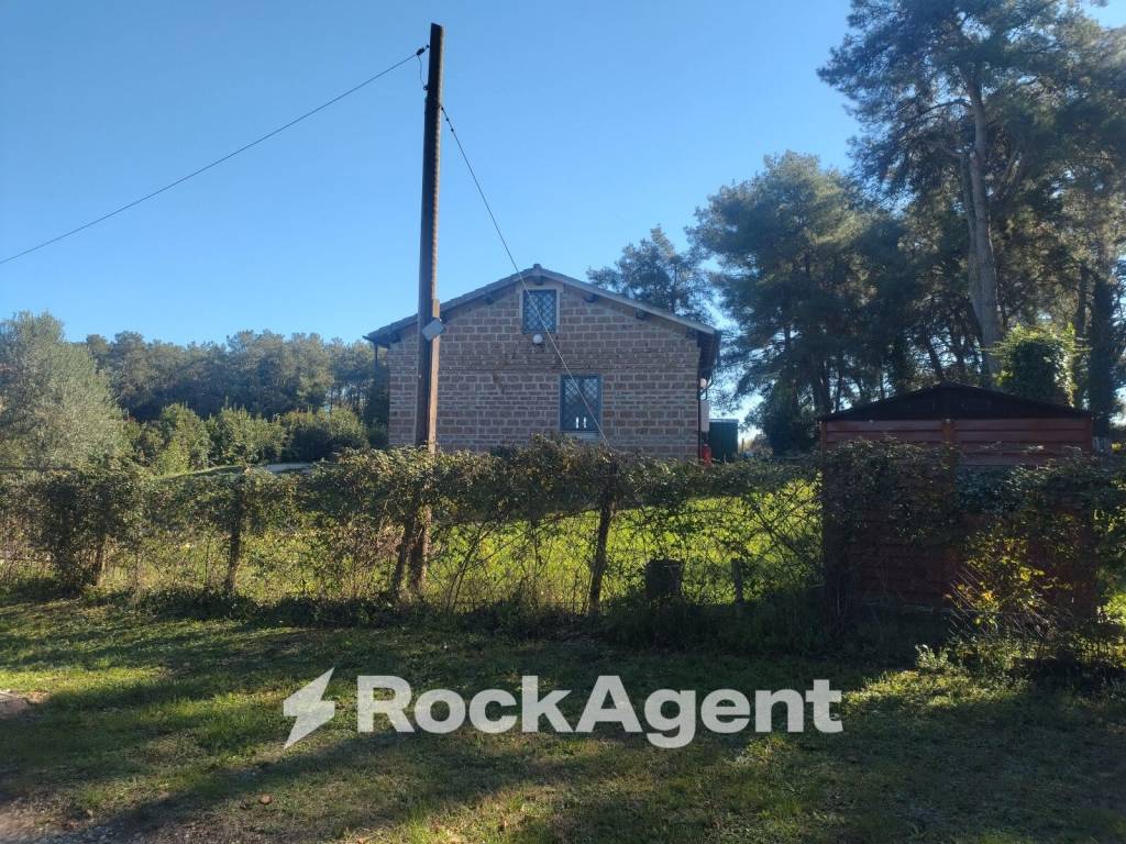 Villa a Nepi in Via dei Piani, 253 - Foto 2